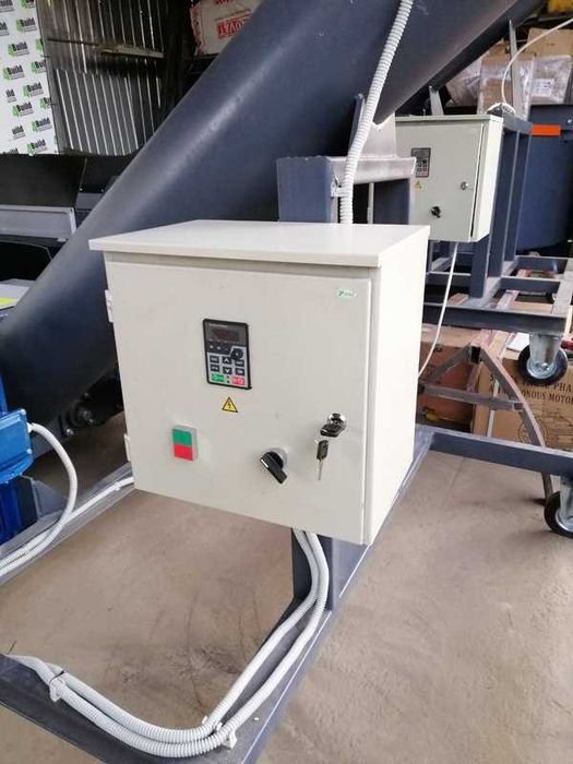 Разгрузчик вагонов, хоппер, шнековый погрузчик, перегрузчик, шнек