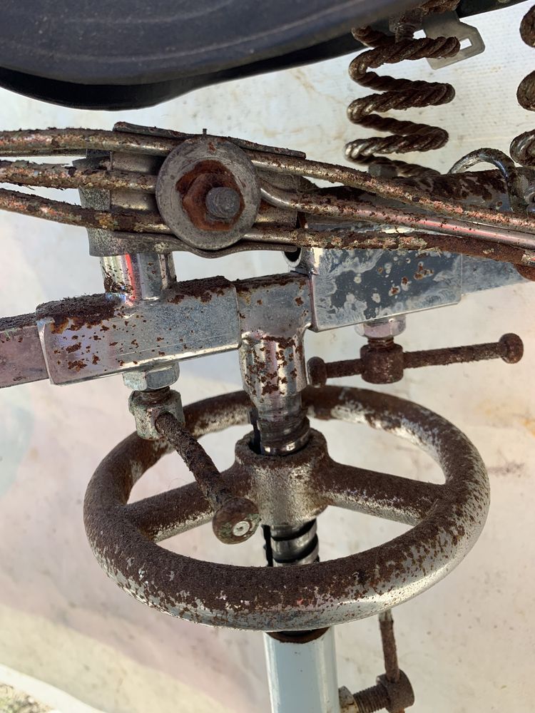 Bicicleta de fisioterapia antiga
