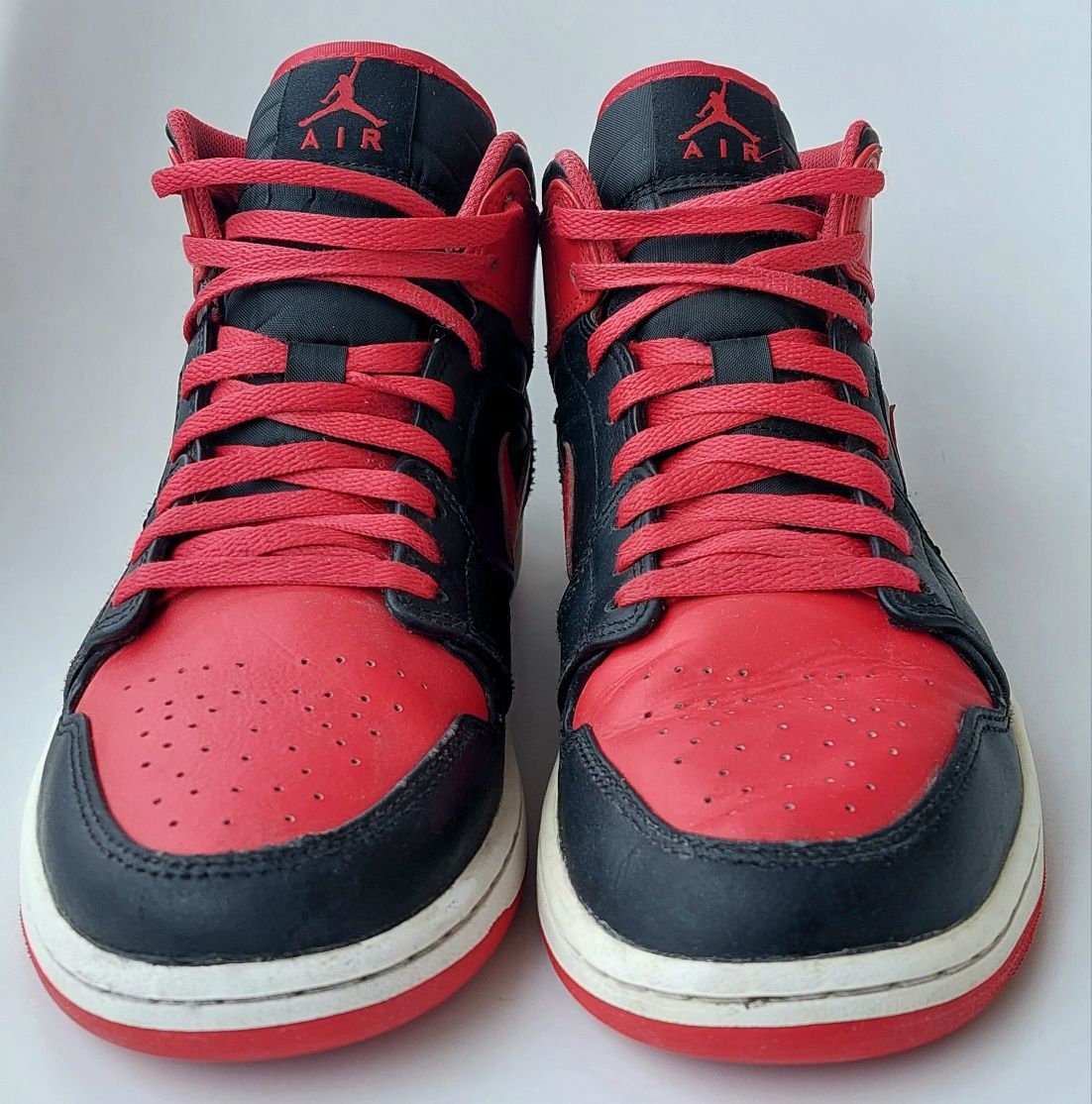 Buty Nike Air Jordan 1 Mid Alternate Bred roz.44,5