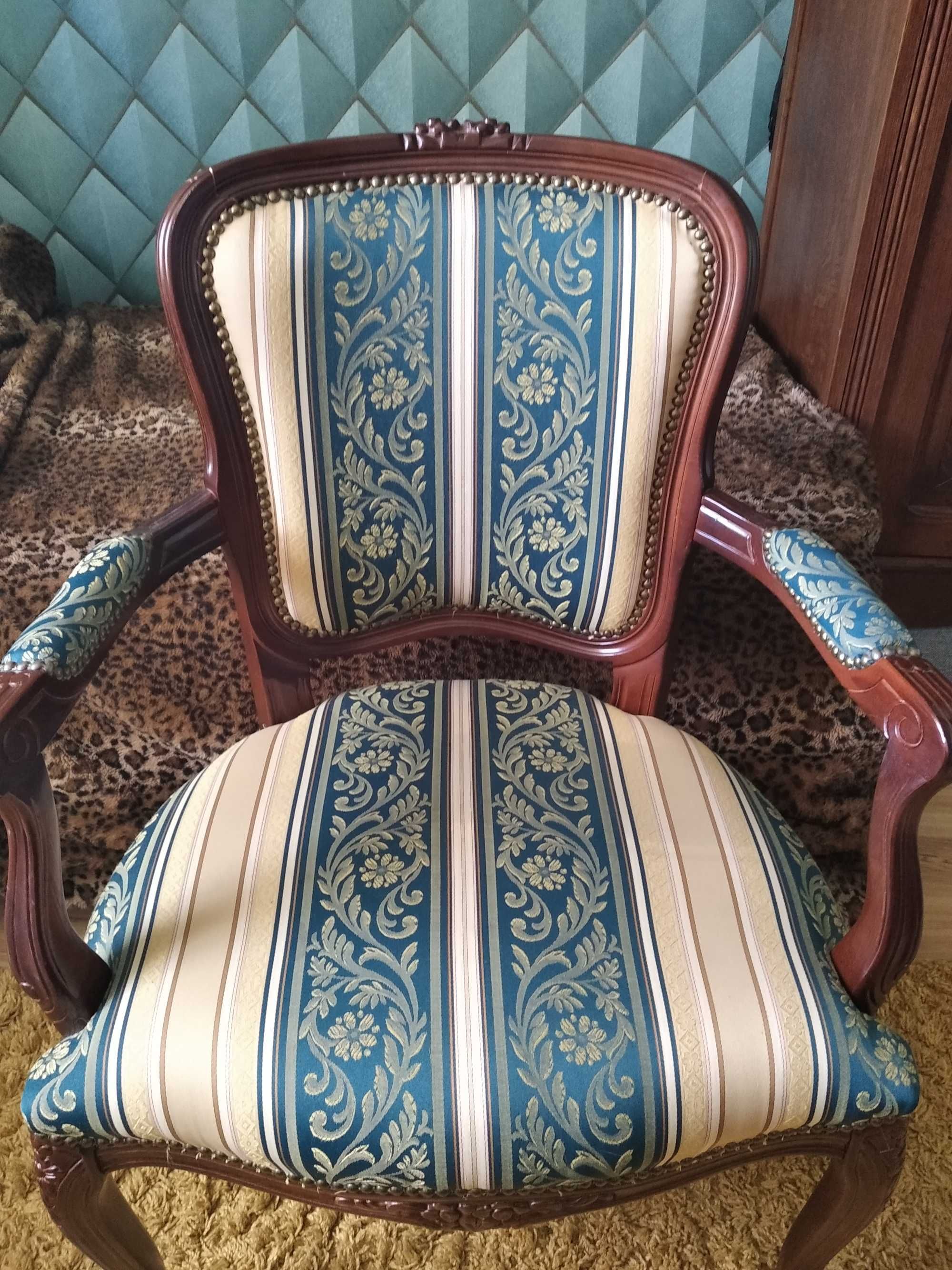 Fotel stylizowany