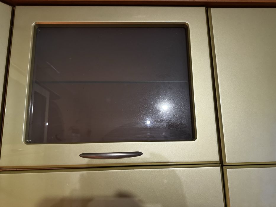 Кухня з технікою