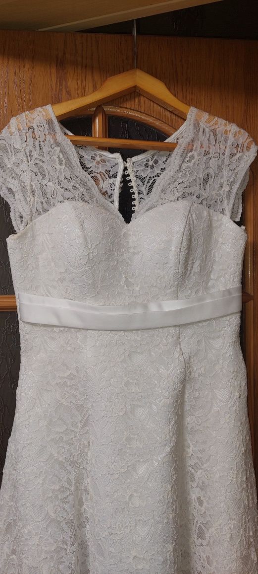 Весільне плаття 48 розміру