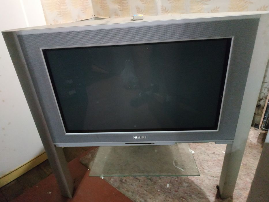 Телевизор Филипс. Бу.