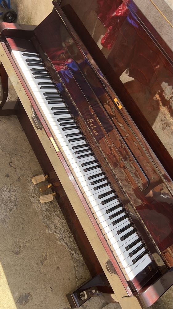 Piano Vertical Atlas