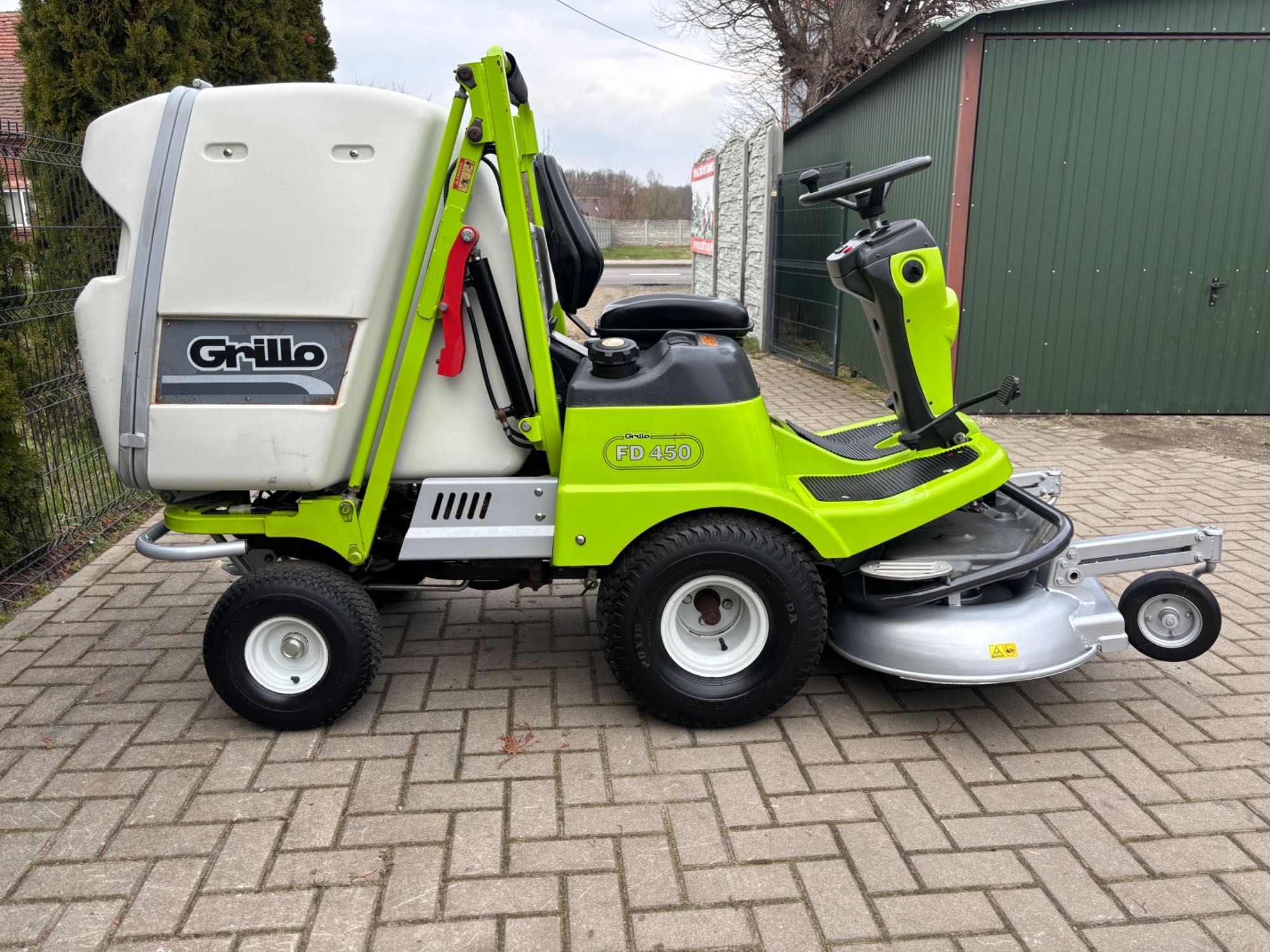 Traktorek Kosiarka Grillo fd450 górny wysyp Kubota Iseki John Deere