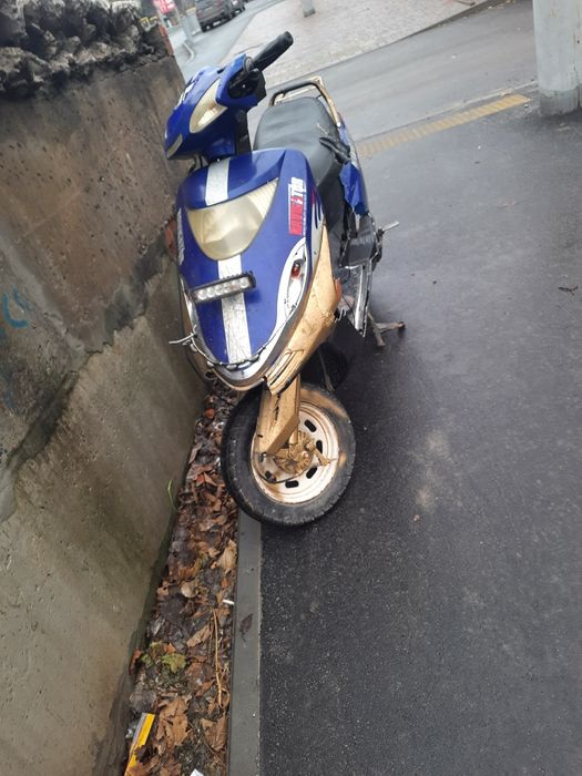 Продам скутер навигатор