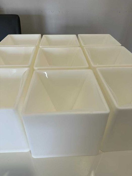 Molde de silicone 15 cm em piramide para artesanato em epoxy, velas...