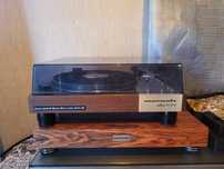 Gira-Discos Marantz Model 6300 com Mesa Audio Manofactura