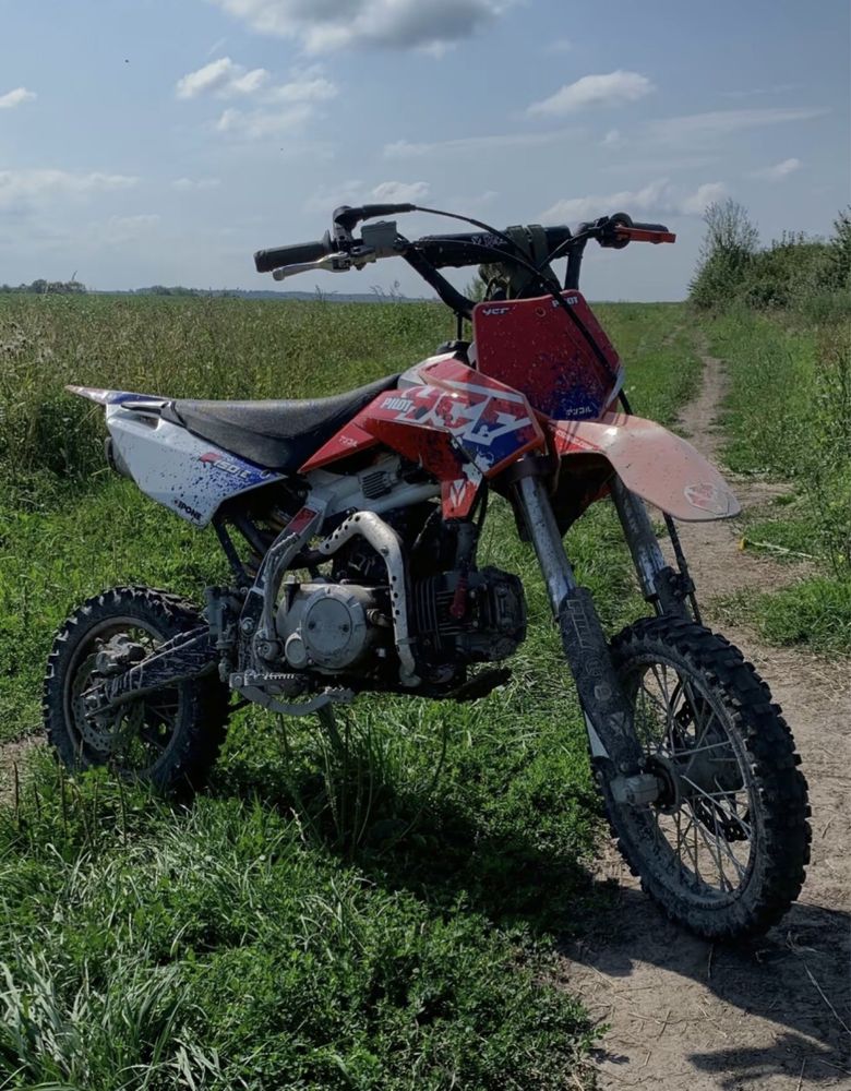 YCF Pilot f150 cros