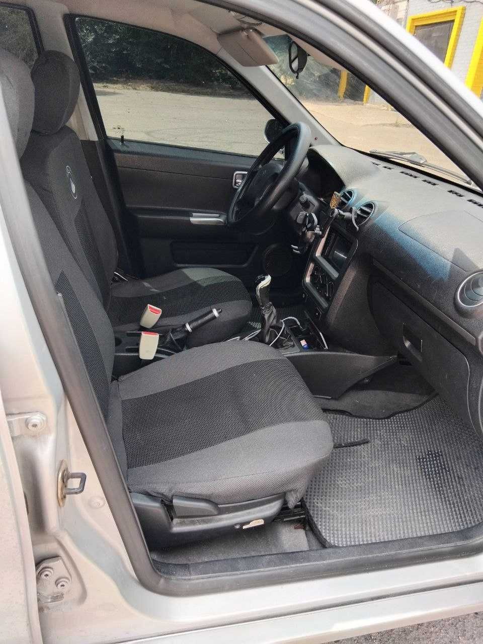 Geely CK легковий автомобіль