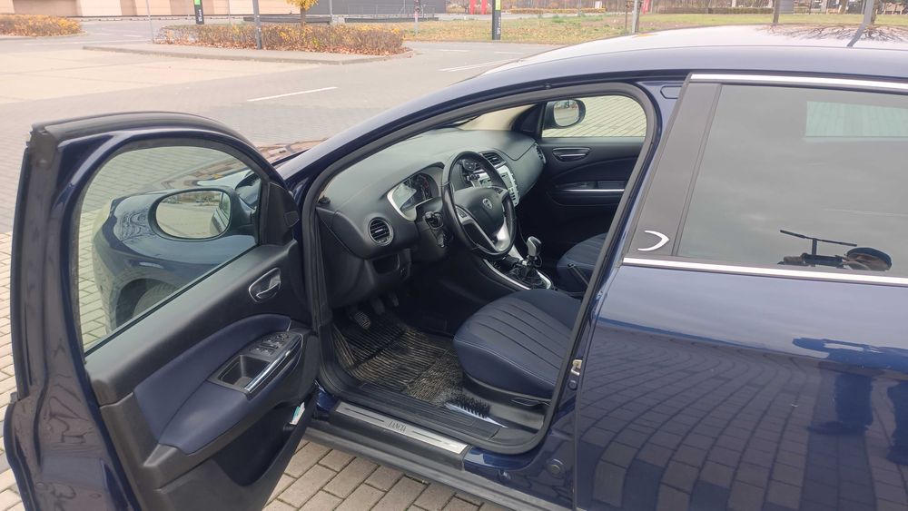 Lancia Delta 1,4 Multiair Silver 2011