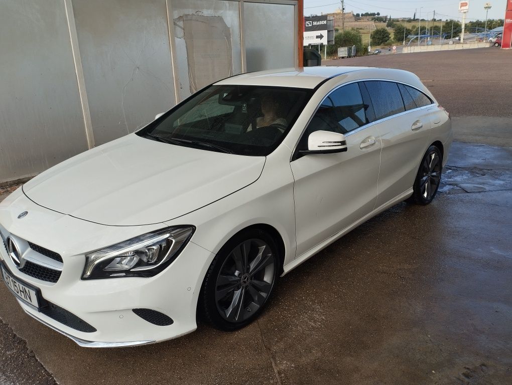 Mercedes CLA 220 d limusine