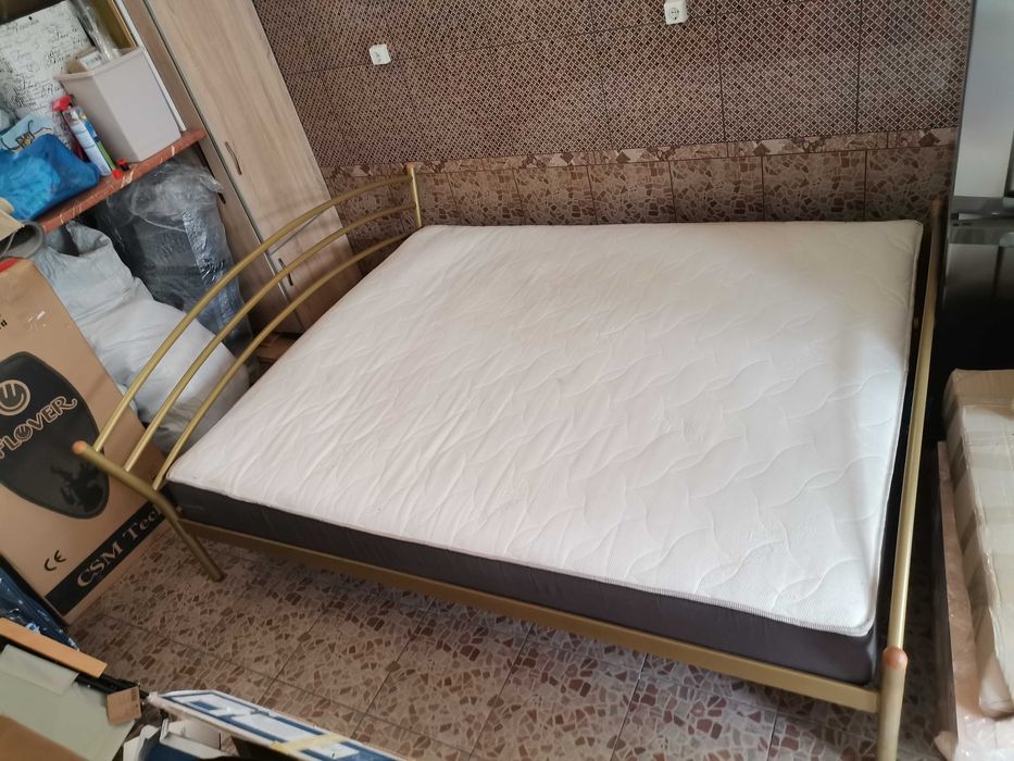 Двухспальне ліжко