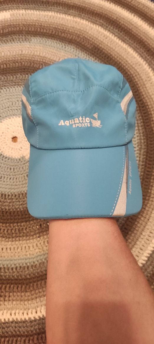 Czapka z daszkiem sportowa