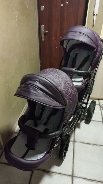 Коляска для двійні
