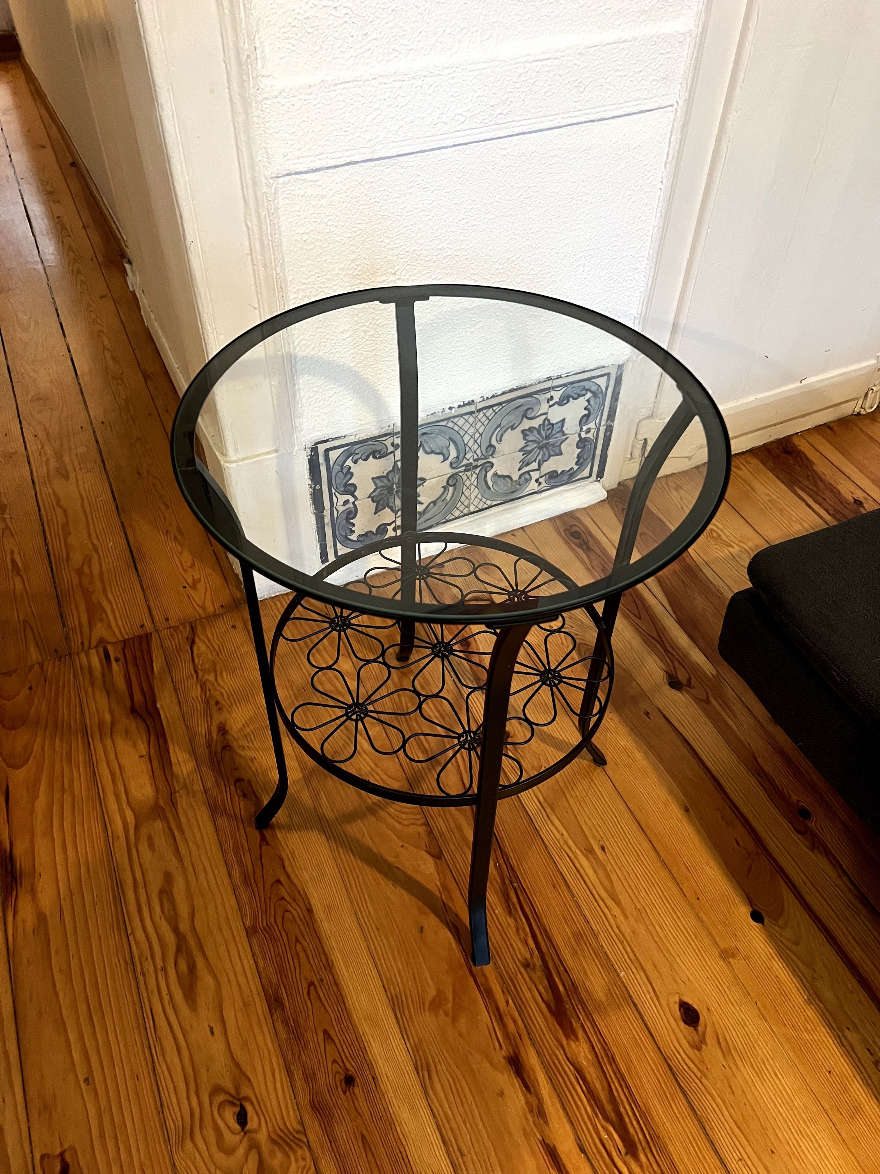 Mesa de apoio em vidro