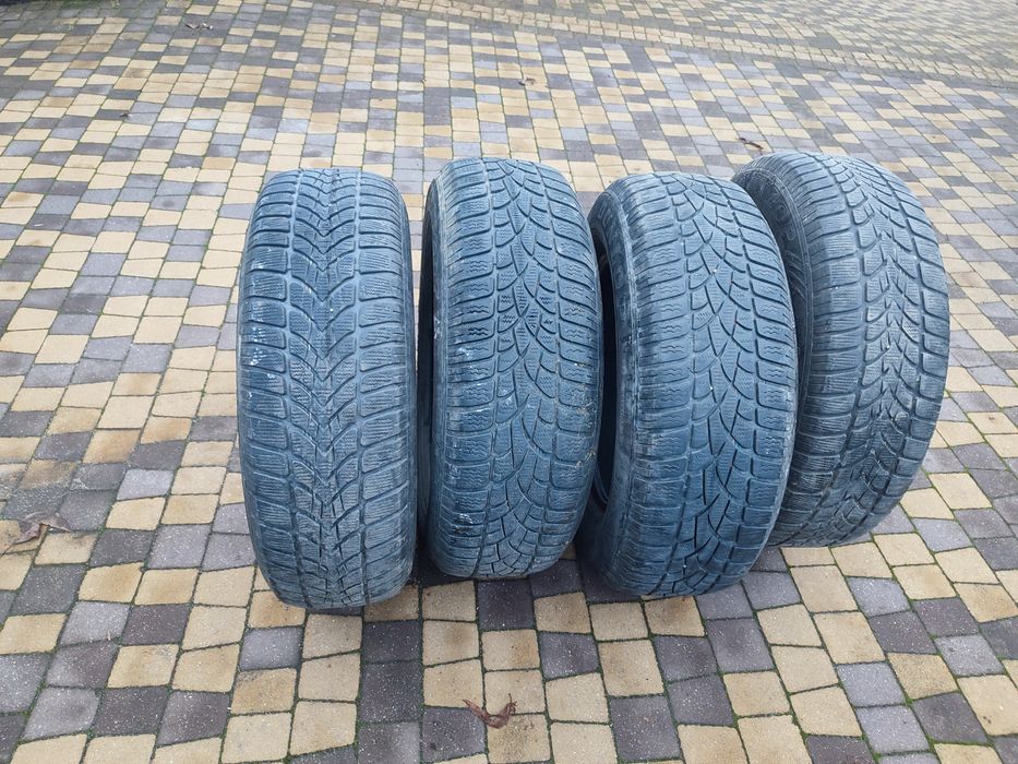 Opony zimowe 215/70/16 Dunlop