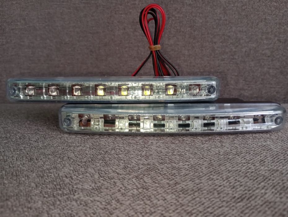 Денні ходові вогні