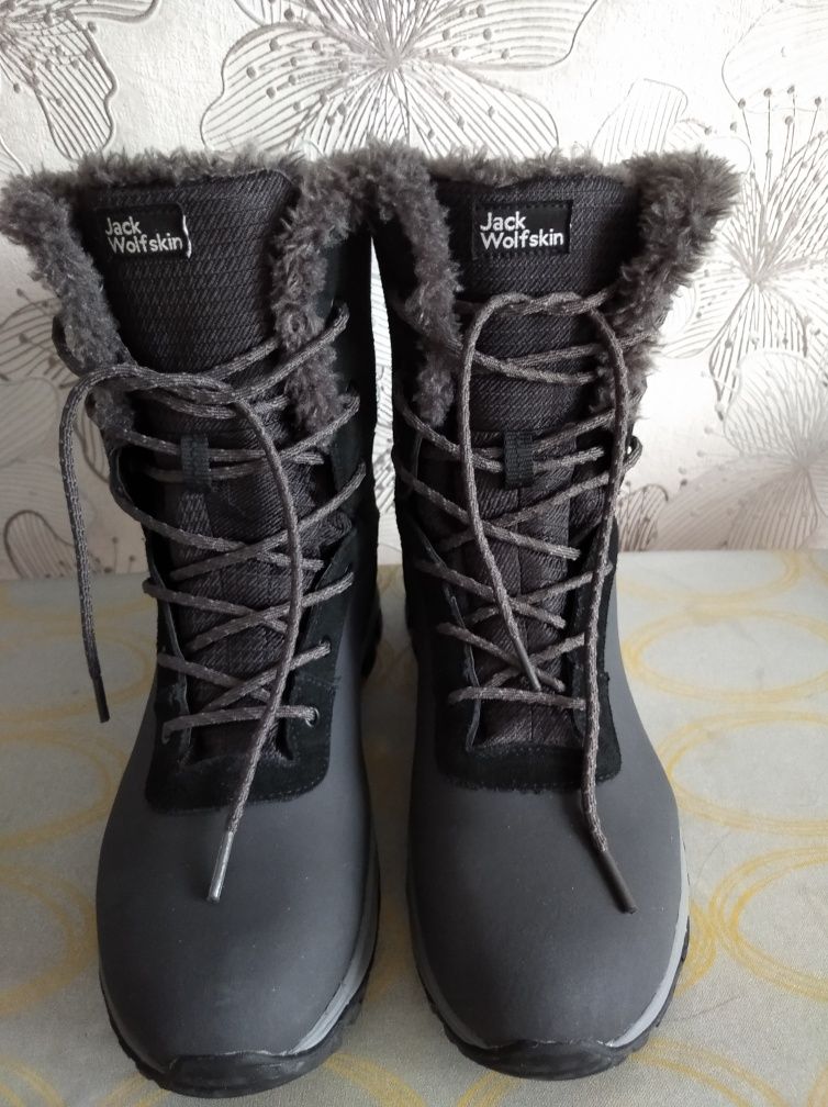 Нові жіночі зимові черевики Jack Wolfskin 25,5.