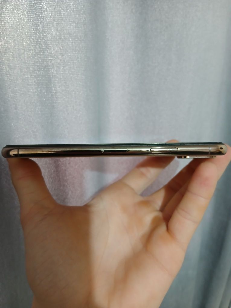Продам IPhone Xs 256gb