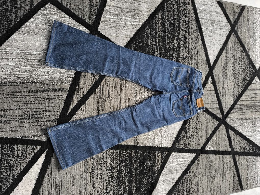 Spodnie Levi's granatowe