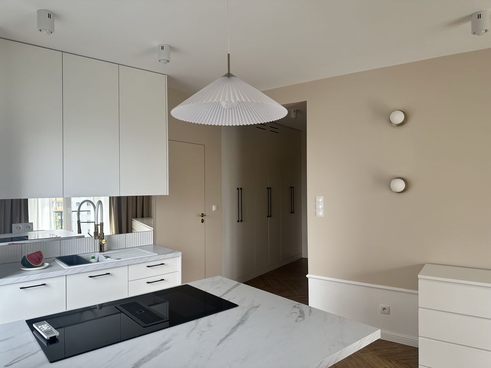 Nowa elegancka kawalerka z balkonem w apartamentowcu Lisiej 16