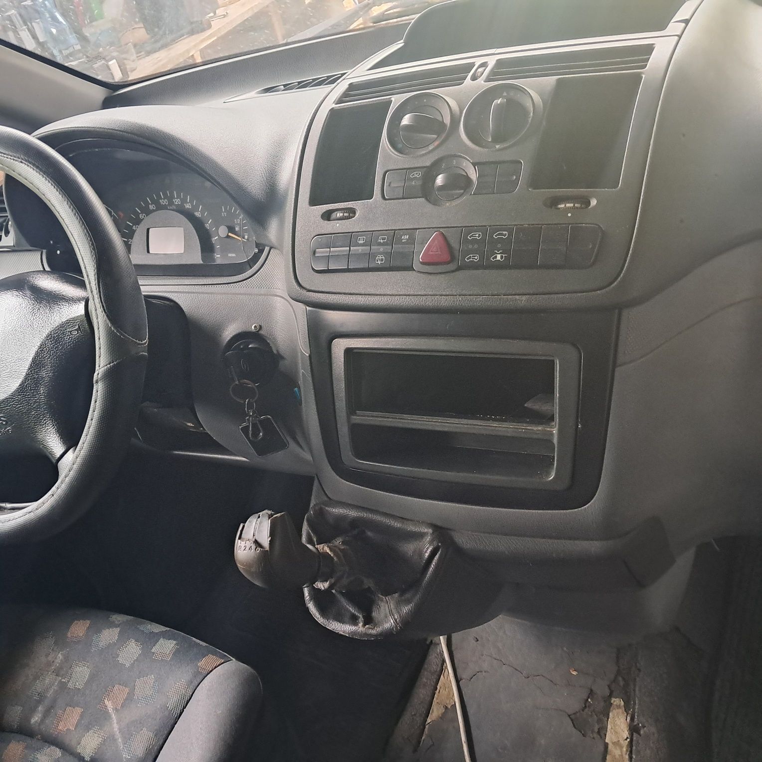 Mercedes vito 2.2 deska rozdzielcza fotele