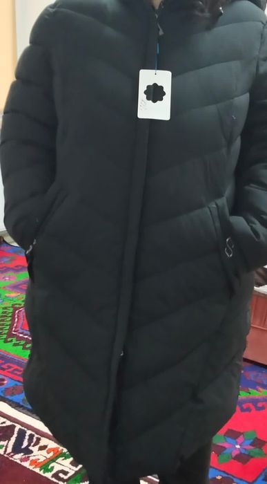 Продам женскую зимнюю куртку