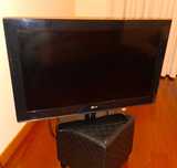 TV LG 32 polegadas a funcionar bem.