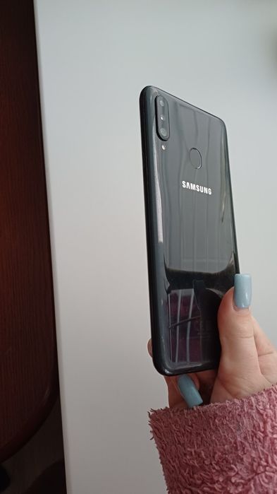 Продам Самсунг а20с