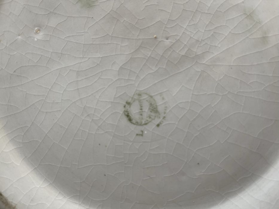 Saladeira faiança da Fábrica de Sacavém