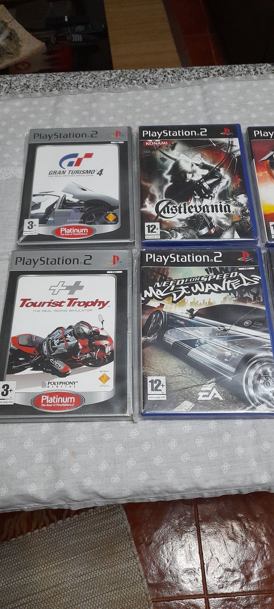 2 Consolas PlayStation 2 Slim com 78 jogos