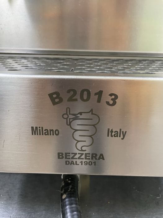 Професійна кавомашина Bezzera Rosare