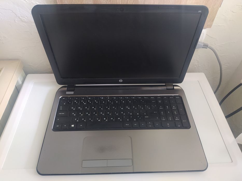 Ноутбук HP на запчастини