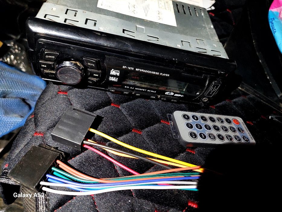 Продам авто магнитолу