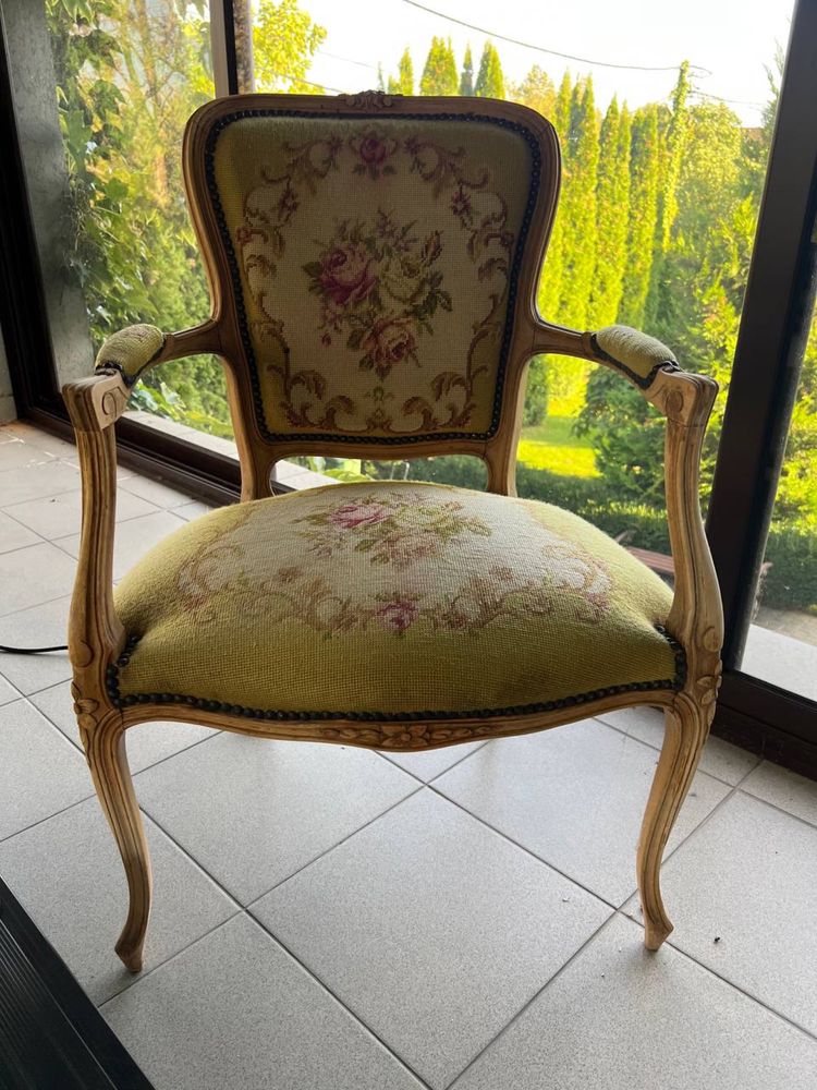 Антикварне крісло з Європи