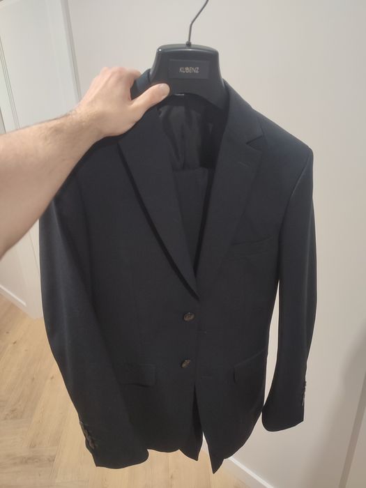 Czarny Garnitur Kubenz
