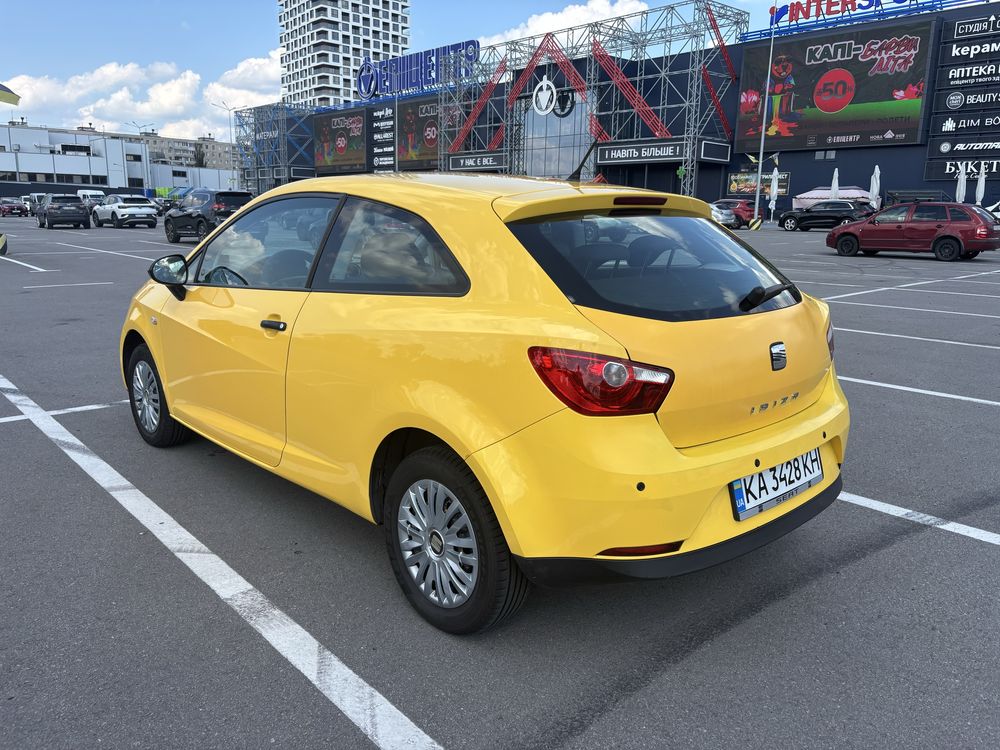 Seat Ibiza 2011 1.4 Бензин