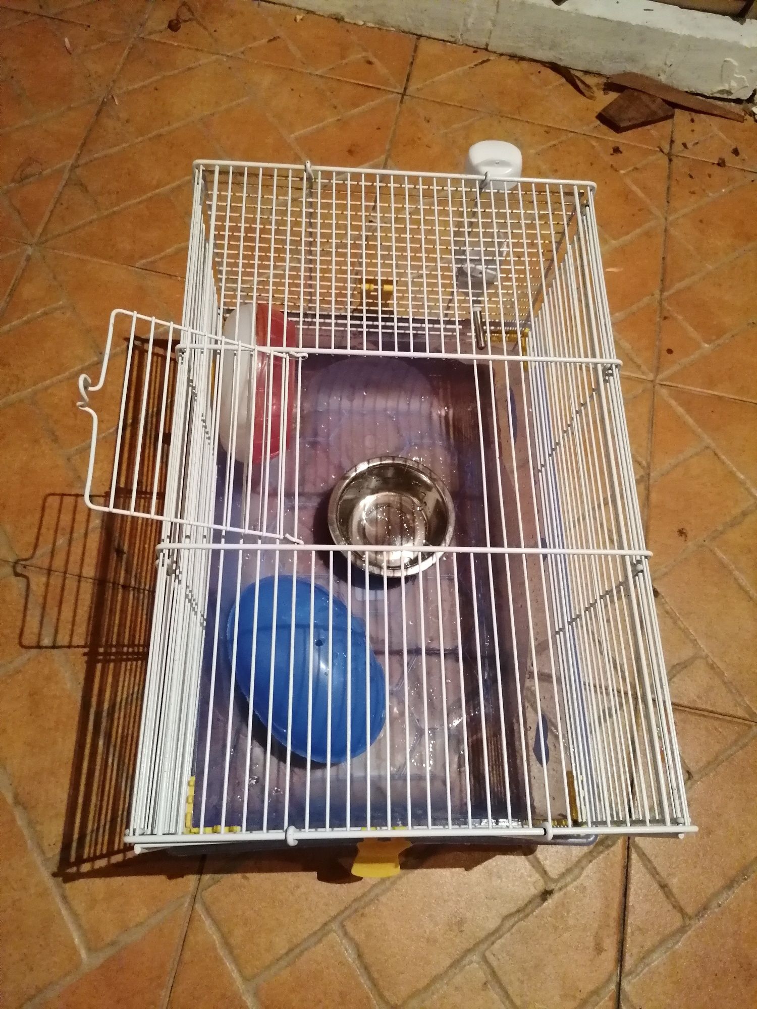 Gaiola para hamsters com acessórios