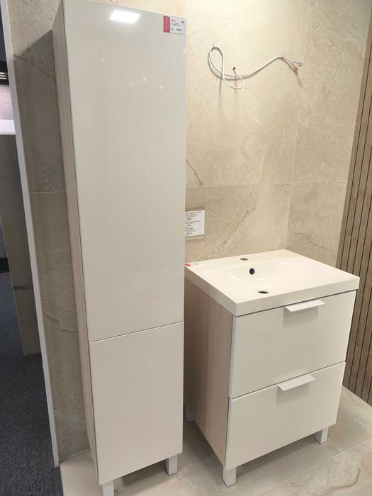 Szafka łazienkowa wysoka pasująca do umywalki- produkt poekspozycyjny