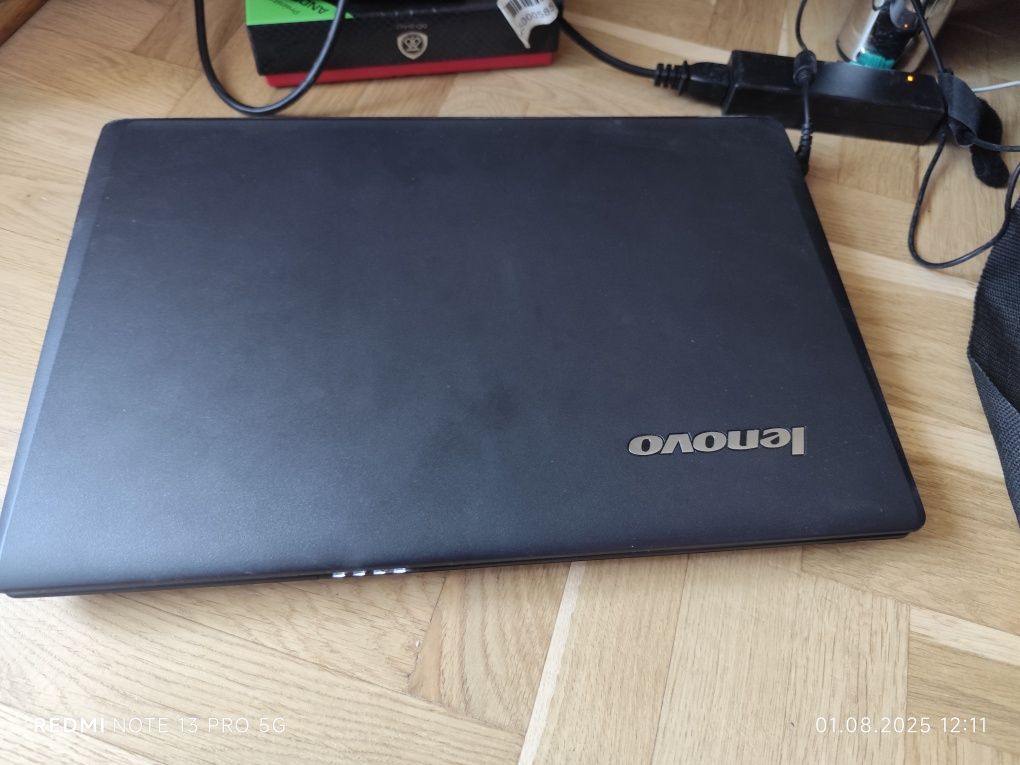 Lenovo g560, 2 ядра, 4 ГБ озп, 500гб хард
