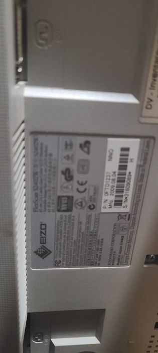 Монітор ейзо  s2402w