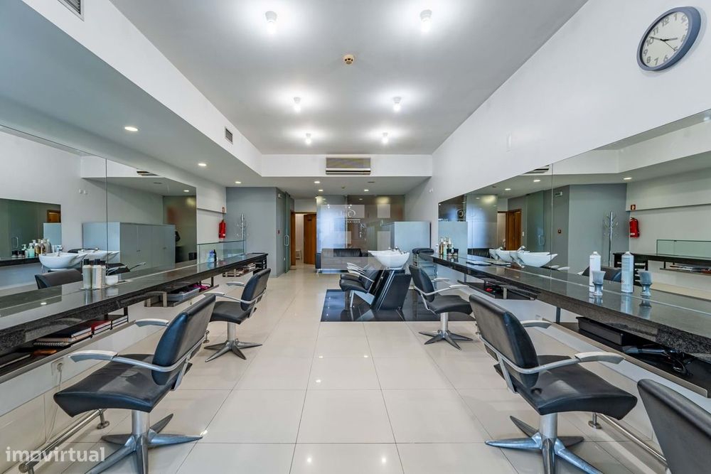 Cabeleireiro em zona Prime de Gaia, proximo do El Corte Inglês