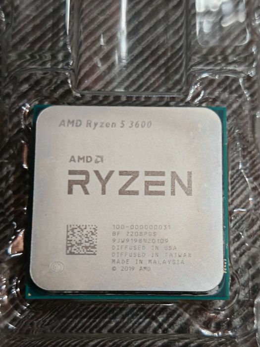 AMD Ryzen 5 3600 z oryginalnym chłodzeniem