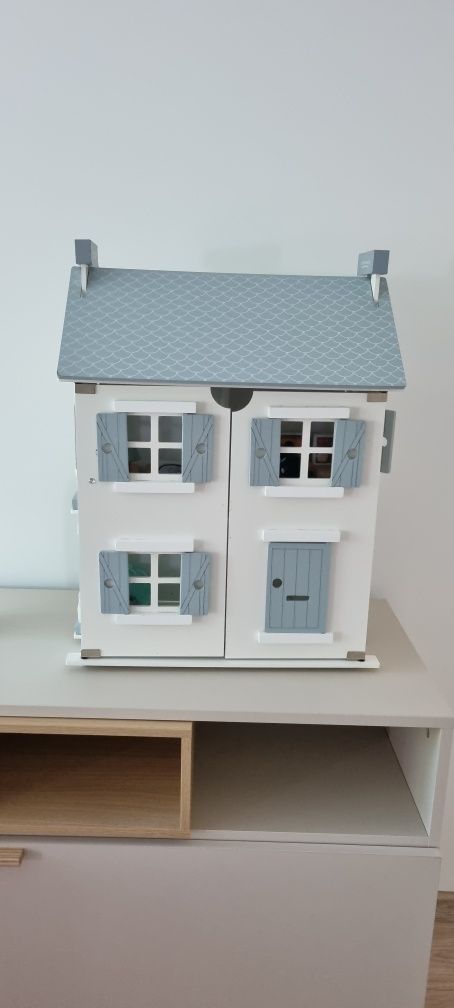 Little Dutch – drewniany domek dla lalek z wyposażeniem