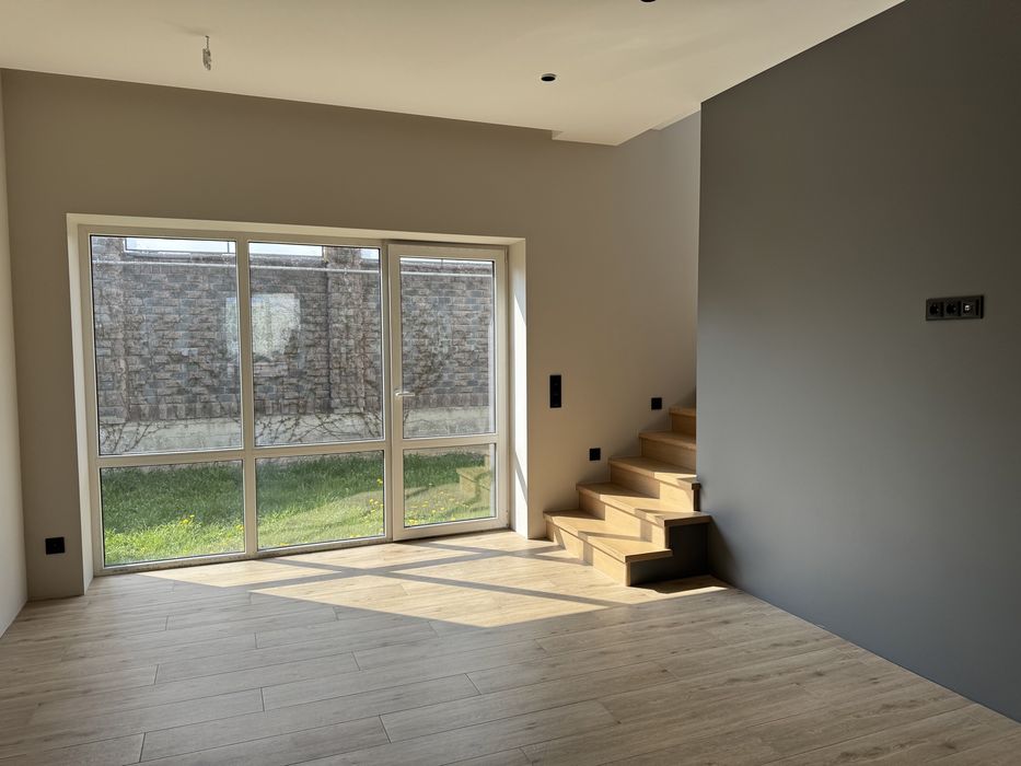 Супер ЦІНА! Цегляний 3к котедж-двоян в ЕЛІТНОМУ РАЙОНІ Рівного!