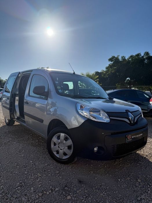 Renault Kangoo 1.5 dCl Blue 115 Maxi 4 Lugares