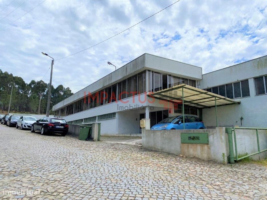 Armazém na Zona Industrial da Trofa