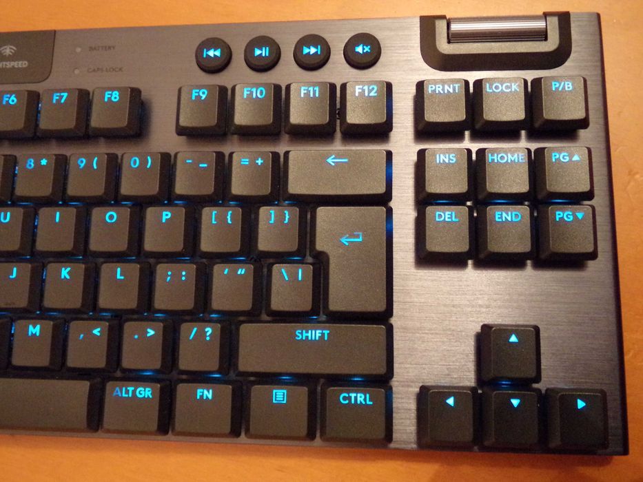 Logitech G915 X Lightspeed TKL Tactile  Gwarancja 24 m-ce.