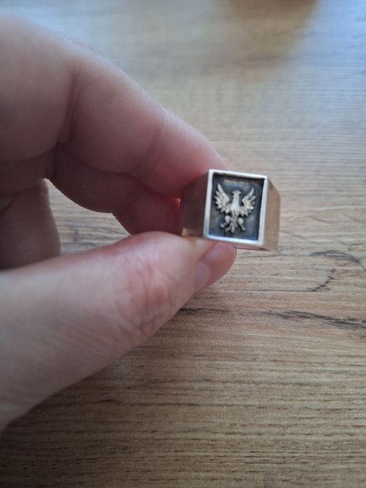 Srebrny patriotyczny sygnet